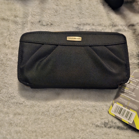 NWT Travelon wallet - Picture 1 of 5